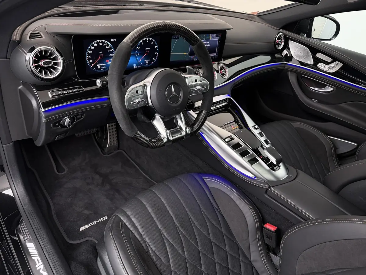 AMG 63 S 4MATIC+ Premium | Premium pakket | AMG Dynamic Plus | AMG Track Pace | Keramisch | Burmester 3D | AMG Carbon Exterieur | AMG Aerodynamica | 21-Inch | Carbon ombouw