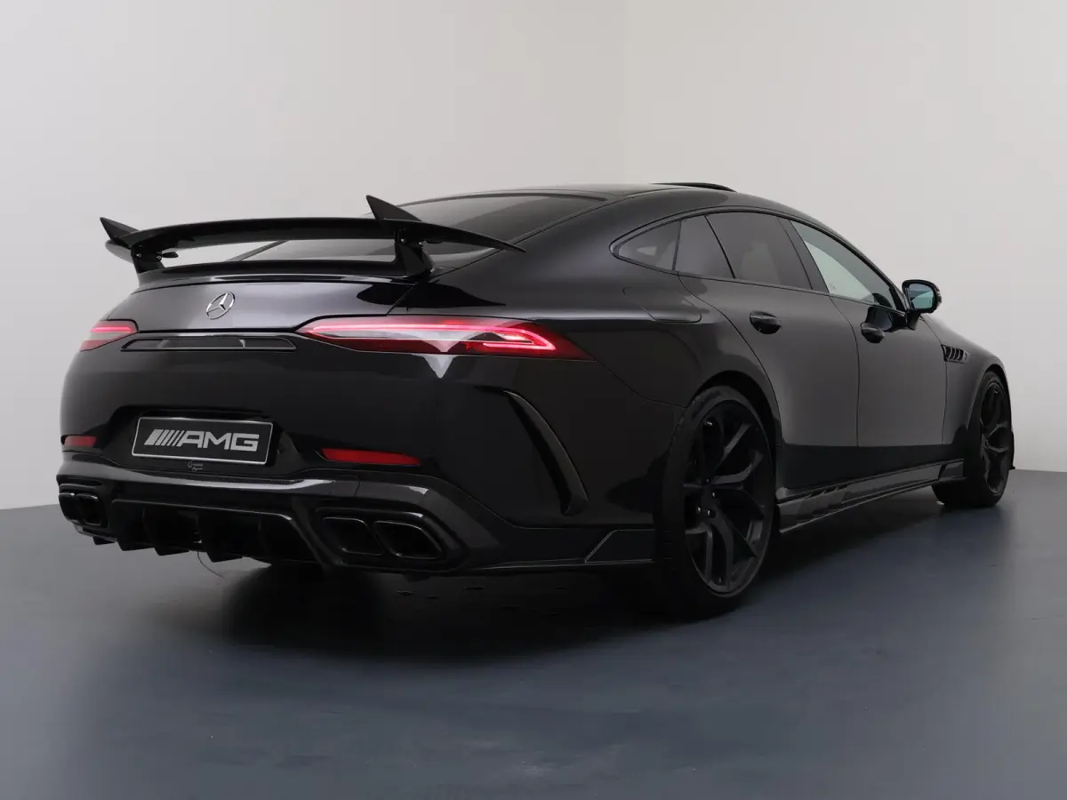 AMG 63 S 4MATIC+ Premium | Premium pakket | AMG Dynamic Plus | AMG Track Pace | Keramisch | Burmester 3D | AMG Carbon Exterieur | AMG Aerodynamica | 21-Inch | Carbon ombouw