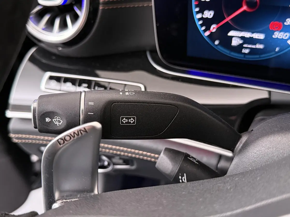 AMG 63 S 4MATIC+ Premium | Premium pakket | AMG Dynamic Plus | AMG Track Pace | Keramisch | Burmester 3D | AMG Carbon Exterieur | AMG Aerodynamica | 21-Inch | Carbon ombouw