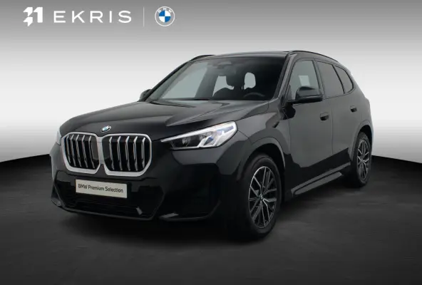 sdrive 20i M Sportpakket | Travel Pack | Achteruitrijcamera | Trekhaak | Glazen panoramadak | Parking Assistant | Elektrisch verwarmde voorstoelen | 18''