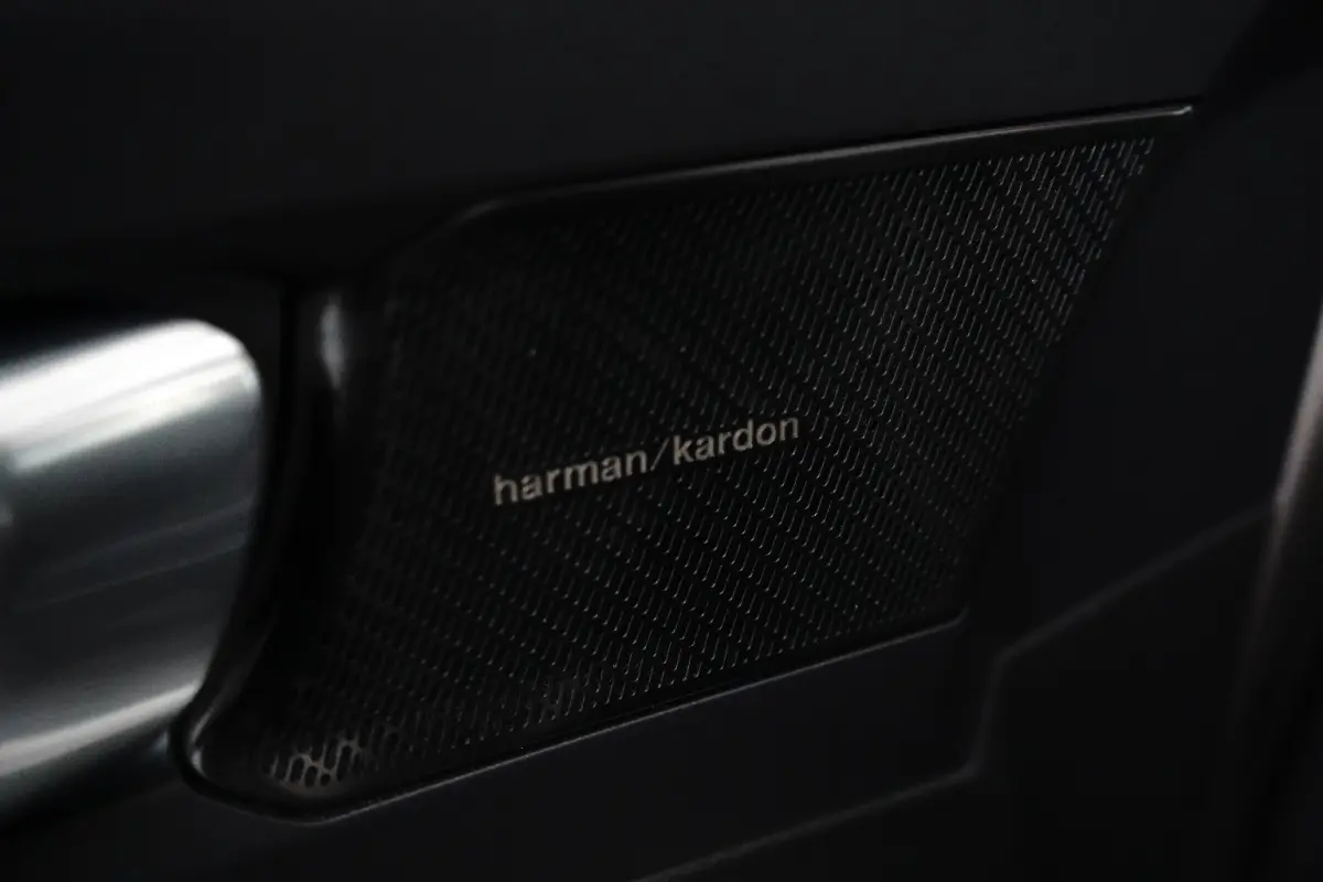 T5 Ultimate Dark Plug-In Hybrid 2WD | Trekhaak | Panoramadak | BLIS | Apple Carplay - Androud Auto | Memory | Stoel + Stuurverwarming | Harman en Kardon | PDC V+A 360 Camera