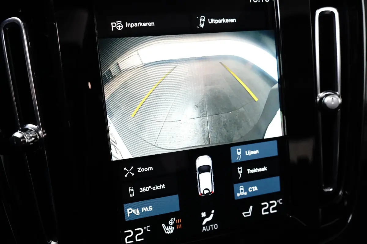 T5 Ultimate Dark Plug-In Hybrid 2WD | Trekhaak | Panoramadak | BLIS | Apple Carplay - Androud Auto | Memory | Stoel + Stuurverwarming | Harman en Kardon | PDC V+A 360 Camera