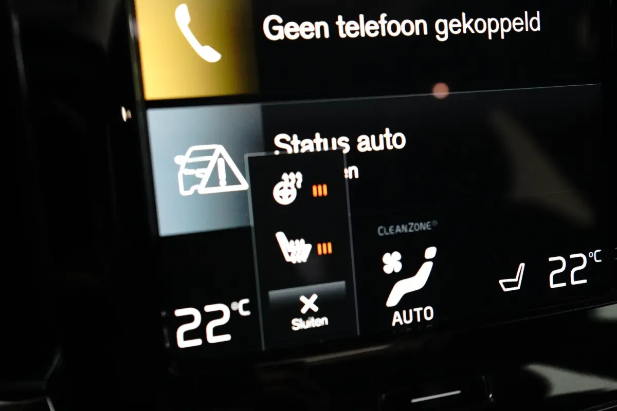 T5 Ultimate Dark Plug-In Hybrid 2WD | Trekhaak | Panoramadak | BLIS | Apple Carplay - Androud Auto | Memory | Stoel + Stuurverwarming | Harman en Kardon | PDC V+A 360 Camera