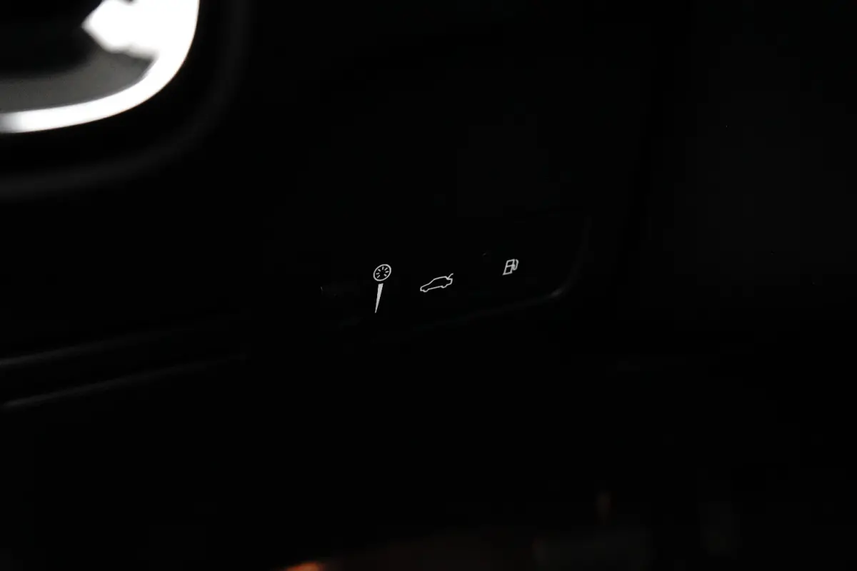 T5 Ultimate Dark Plug-In Hybrid 2WD | Trekhaak | Panoramadak | BLIS | Apple Carplay - Androud Auto | Memory | Stoel + Stuurverwarming | Harman en Kardon | PDC V+A 360 Camera
