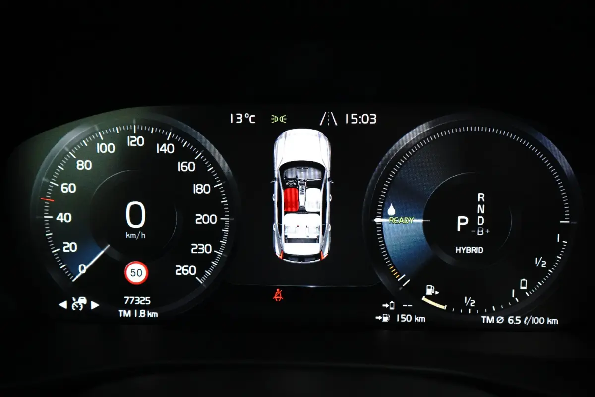 T5 Ultimate Dark Plug-In Hybrid 2WD | Trekhaak | Panoramadak | BLIS | Apple Carplay - Androud Auto | Memory | Stoel + Stuurverwarming | Harman en Kardon | PDC V+A 360 Camera