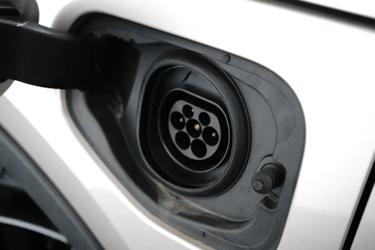 T5 Ultimate Dark Plug-In Hybrid 2WD | Trekhaak | Panoramadak | BLIS | Apple Carplay - Androud Auto | Memory | Stoel + Stuurverwarming | Harman en Kardon | PDC V+A 360 Camera