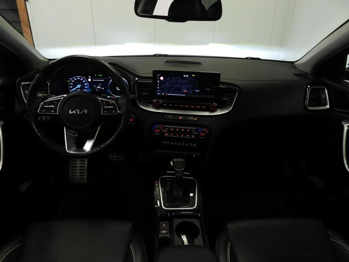 1.6 GDI PHEV Plug-In ExecutiveLine LEER/SCHUIFDAK/LED/17"LMV!