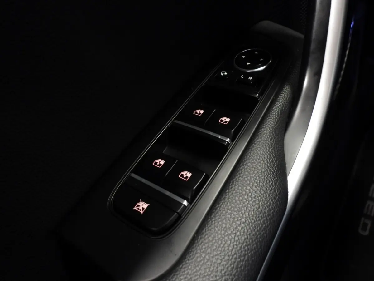 1.6 GDI PHEV Plug-In ExecutiveLine LEER/SCHUIFDAK/LED/17"LMV!