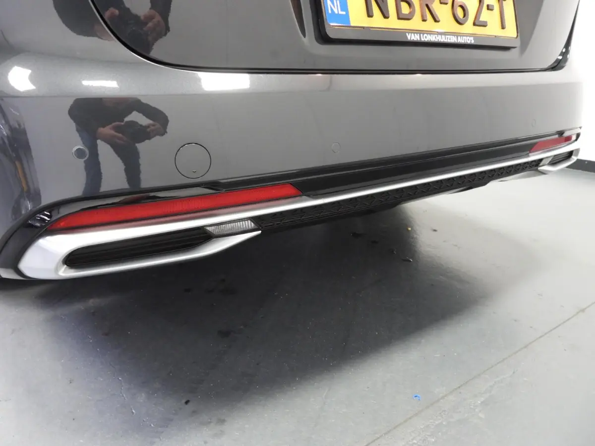 1.6 GDI PHEV Plug-In ExecutiveLine LEER/SCHUIFDAK/LED/17"LMV!