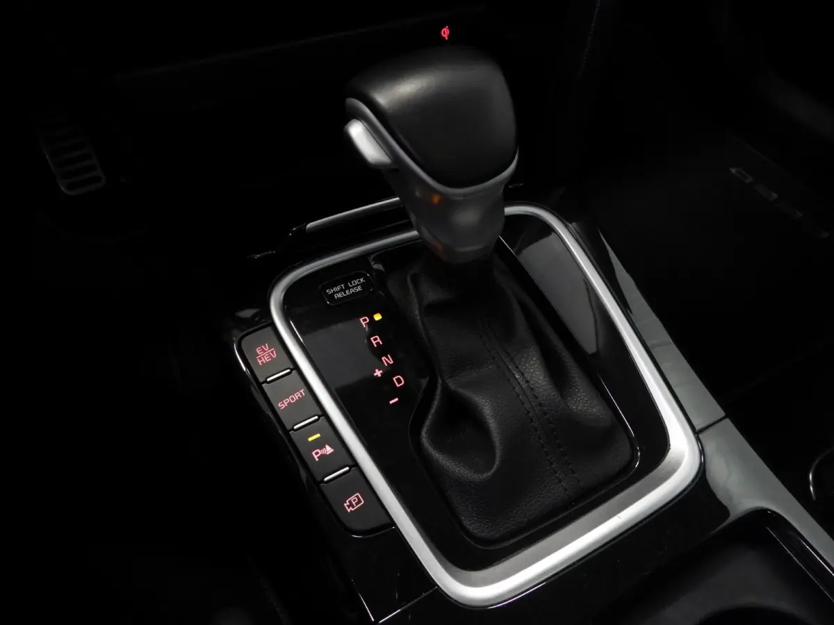 1.6 GDI PHEV Plug-In ExecutiveLine LEER/SCHUIFDAK/LED/17"LMV!