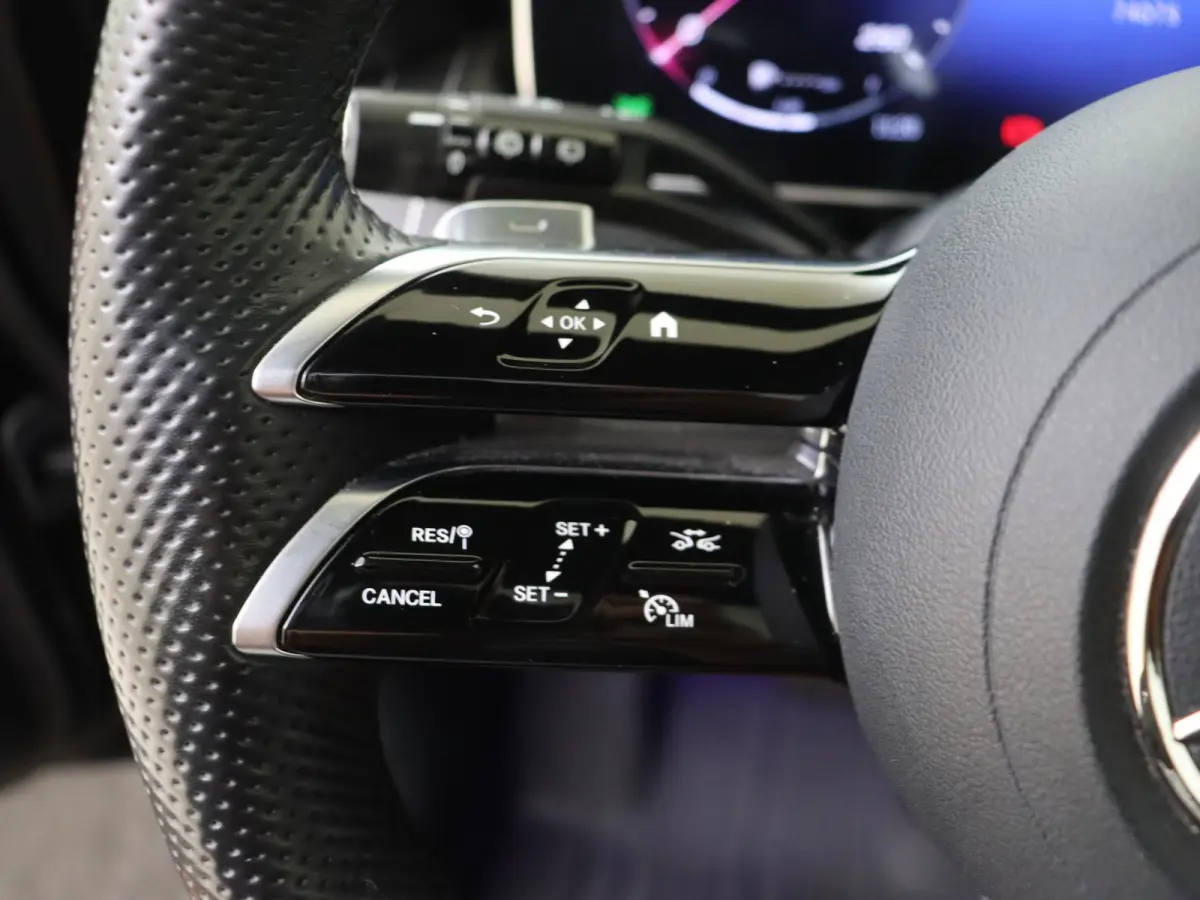 4MATIC AMG Line Premium Plus /Panoramadak /Burmester /360 Camera /HUD /Elek. Trekhaak