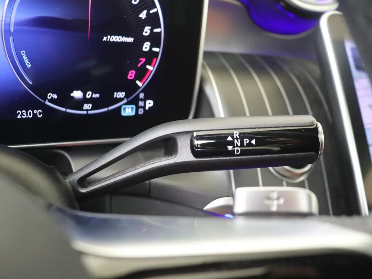 4MATIC AMG Line Premium Plus /Panoramadak /Burmester /360 Camera /HUD /Elek. Trekhaak