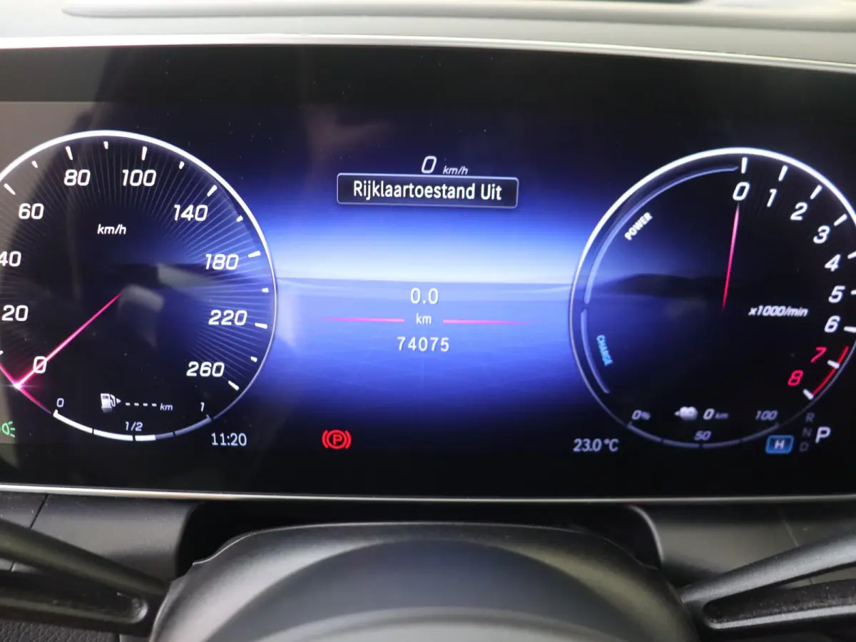 4MATIC AMG Line Premium Plus /Panoramadak /Burmester /360 Camera /HUD /Elek. Trekhaak