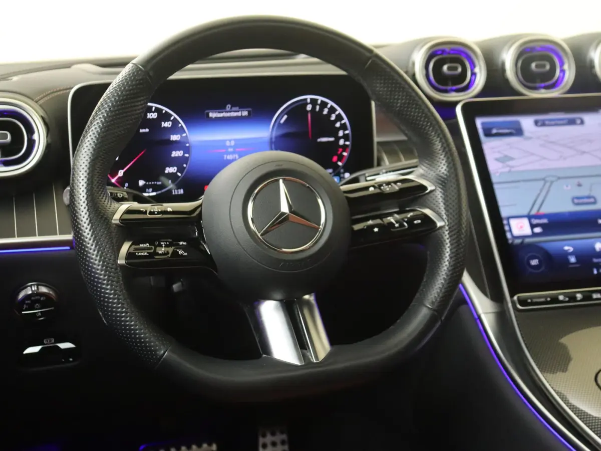 4MATIC AMG Line Premium Plus /Panoramadak /Burmester /360 Camera /HUD /Elek. Trekhaak