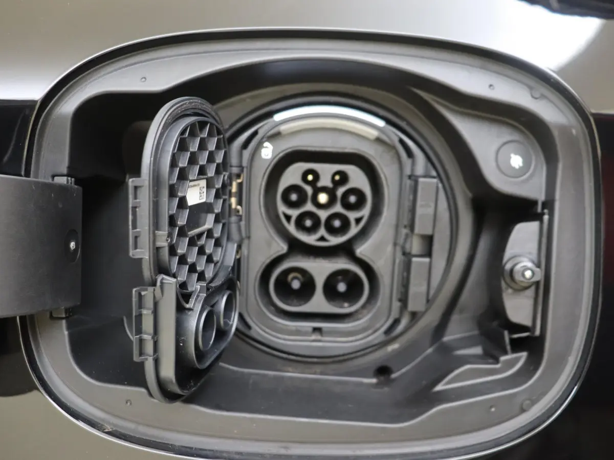 4MATIC AMG Line Premium Plus /Panoramadak /Burmester /360 Camera /HUD /Elek. Trekhaak