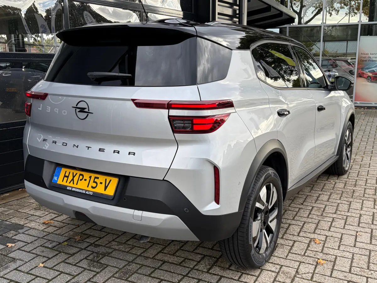 1.2 Turbo Hybrid 145 PK GS | 2+6 JAAR GARANTIE| STUUR, STOEL EN VOORRUITVERWARMING| DODEHOEK DETECTIE| COMFORTSTOELEN| NAVIGATIE + APPLE CARPLAY/ANDROID AUTO| CAMERA + PARKEERSENSOREN| DRAAD