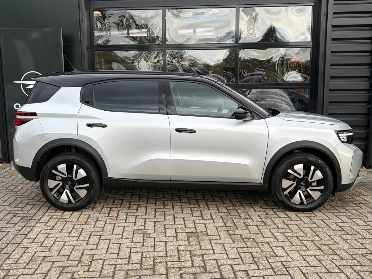 1.2 Turbo Hybrid 145 PK GS | 2+6 JAAR GARANTIE| STUUR, STOEL EN VOORRUITVERWARMING| DODEHOEK DETECTIE| COMFORTSTOELEN| NAVIGATIE + APPLE CARPLAY/ANDROID AUTO| CAMERA + PARKEERSENSOREN| DRAAD