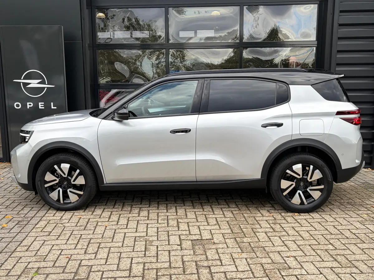 1.2 Turbo Hybrid 145 PK GS | 2+6 JAAR GARANTIE| STUUR, STOEL EN VOORRUITVERWARMING| DODEHOEK DETECTIE| COMFORTSTOELEN| NAVIGATIE + APPLE CARPLAY/ANDROID AUTO| CAMERA + PARKEERSENSOREN| DRAAD