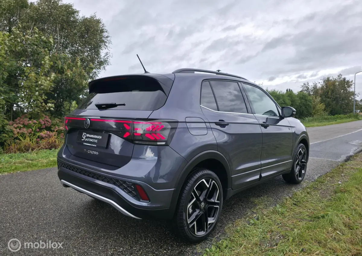 1.0 TSI R-Line / Luxe / Carplay / Camera