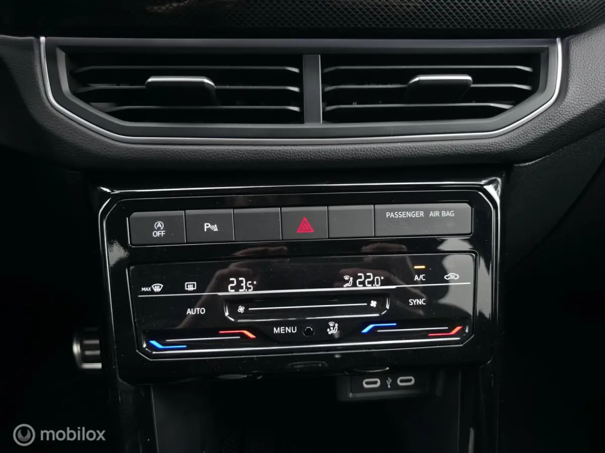 1.0 TSI R-Line / Luxe / Carplay / Camera