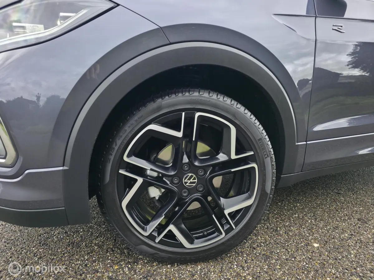 1.0 TSI R-Line / Luxe / Carplay / Camera