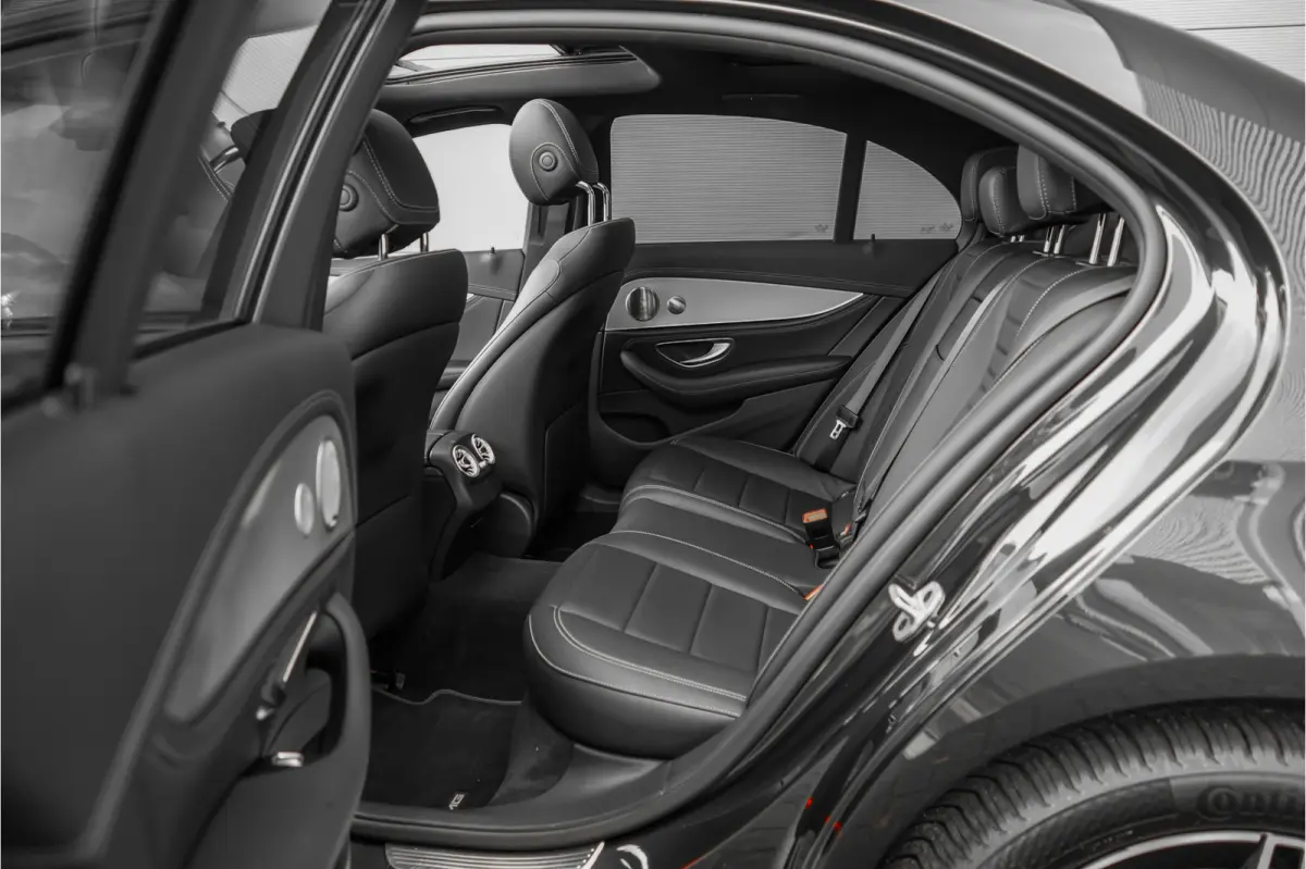 300 e AMG Line Night Pano Burmester ACC Trekhaak Camera 18"