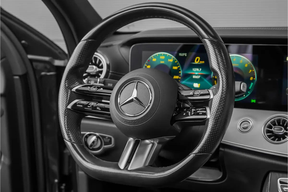 300 e AMG Line Night Pano Burmester ACC Trekhaak Camera 18"