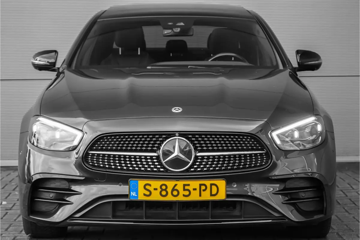 300 e AMG Line Night Pano Burmester ACC Trekhaak Camera 18"