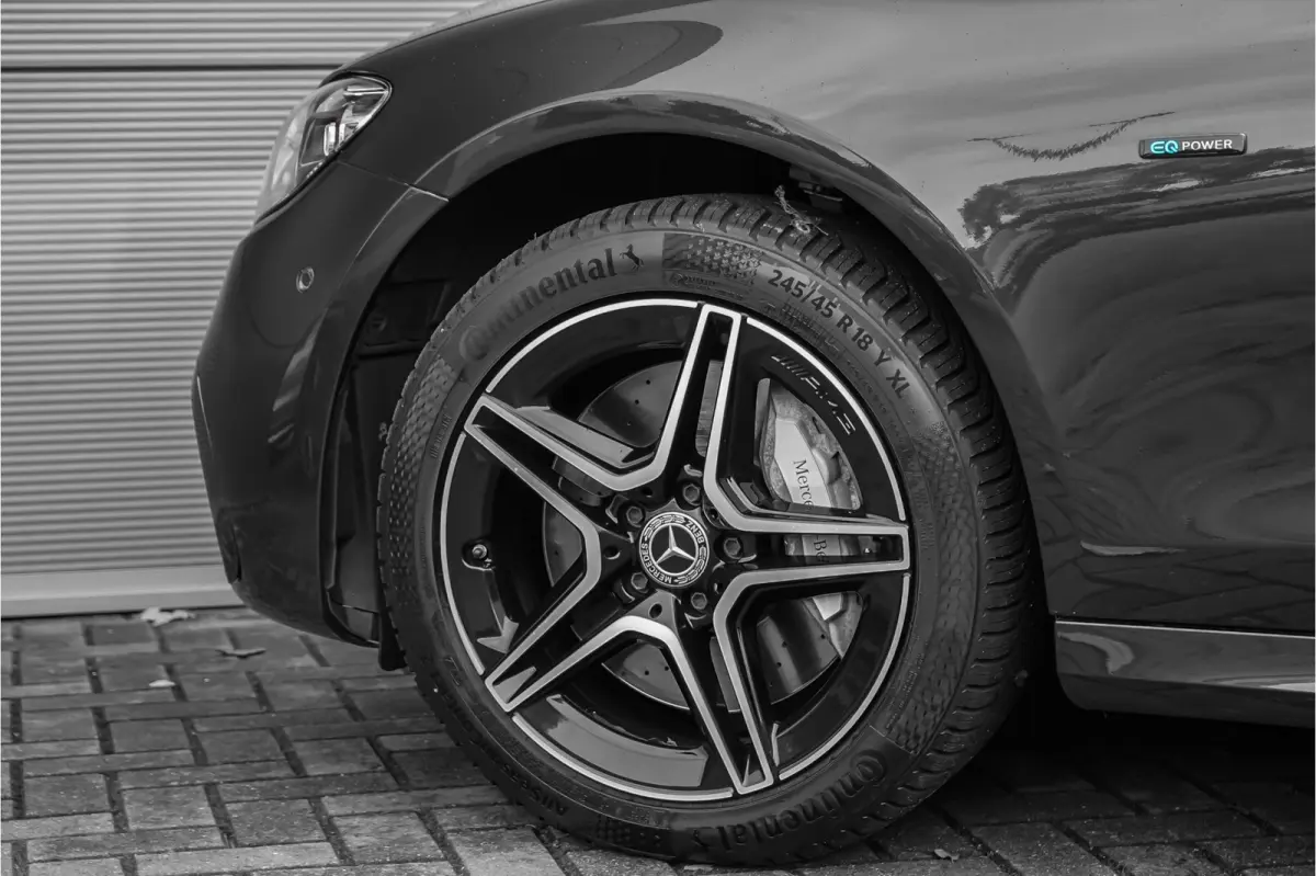 300 e AMG Line Night Pano Burmester ACC Trekhaak Camera 18"