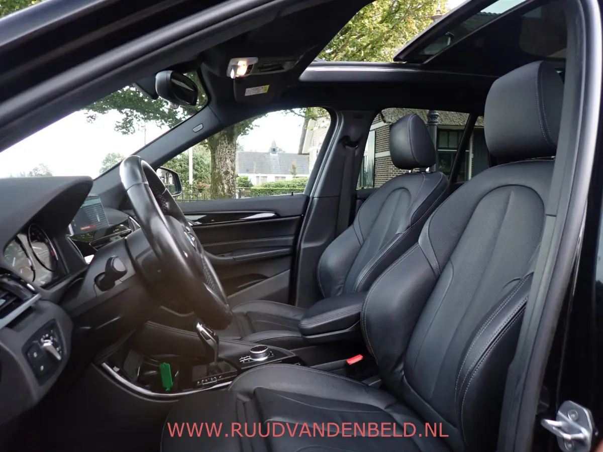 2.0i S-DRIVE PANODAK / CAMERA / HEAD-UP / SPORTLEER