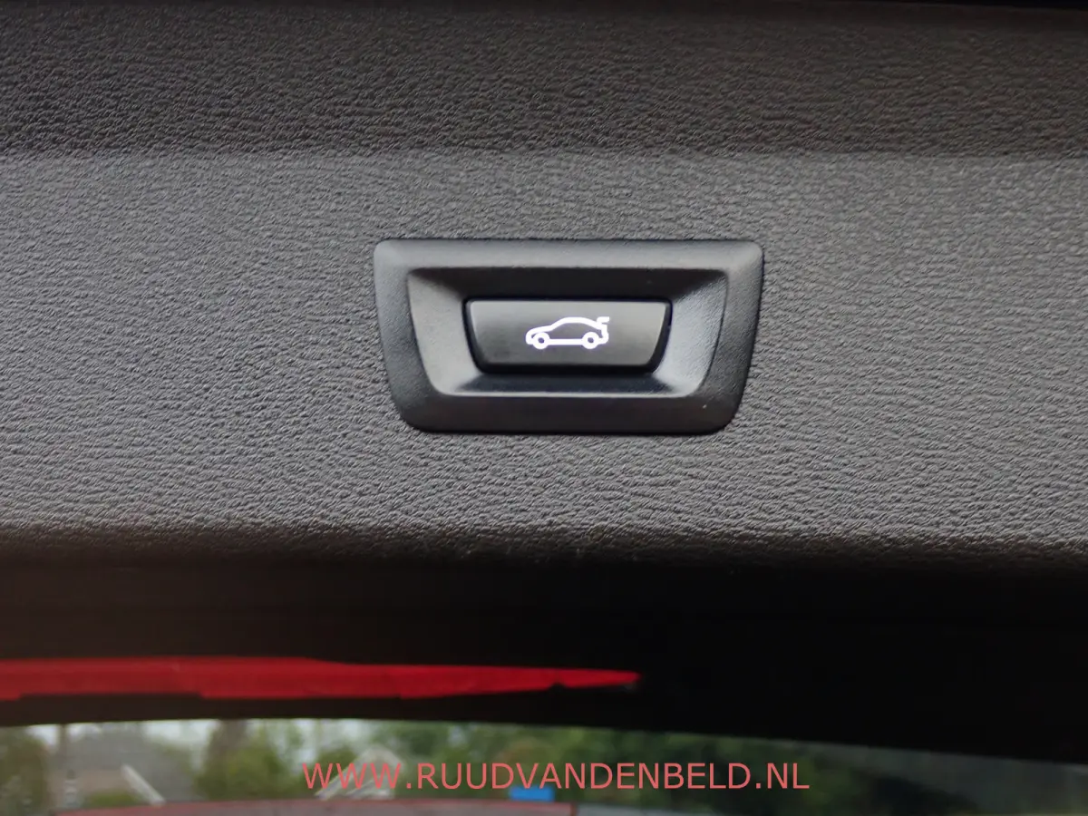 2.0i S-DRIVE PANODAK / CAMERA / HEAD-UP / SPORTLEER