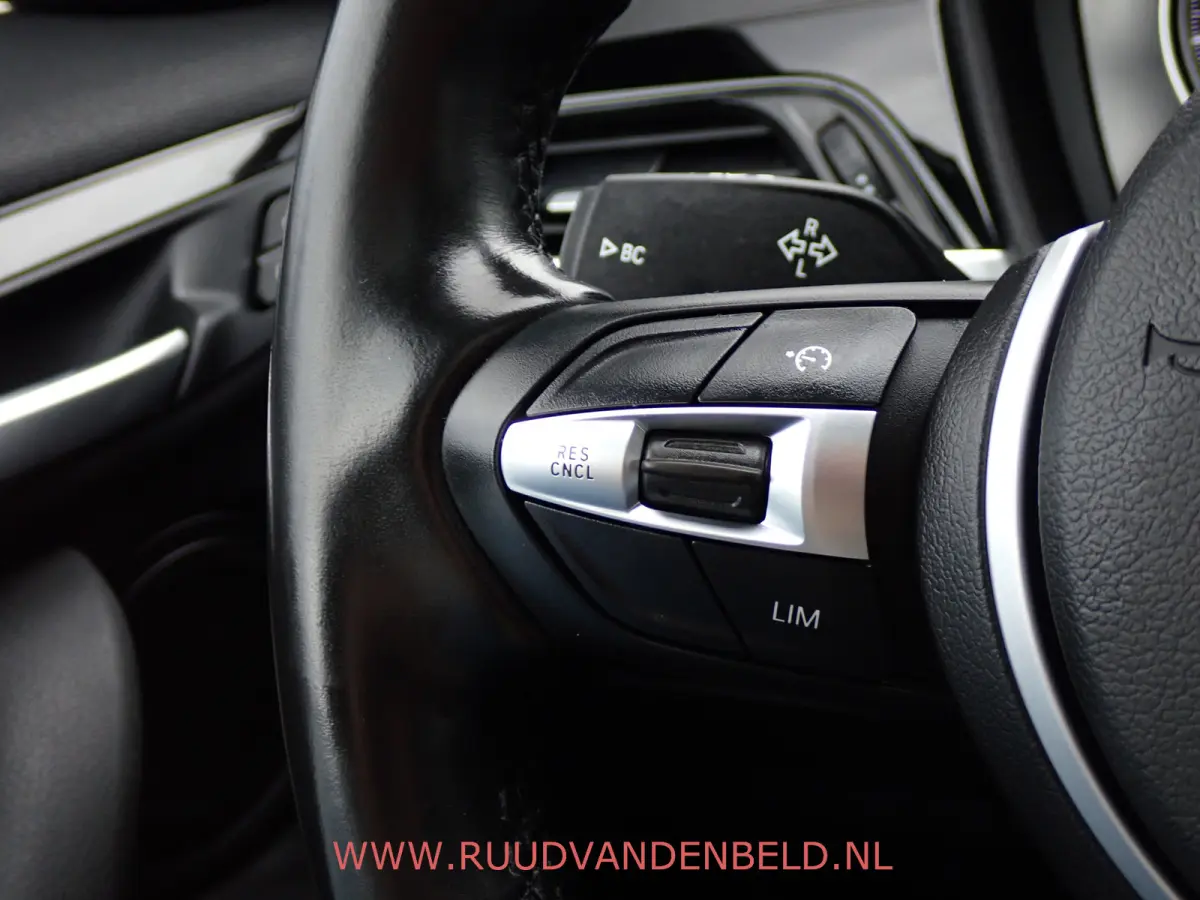 2.0i S-DRIVE PANODAK / CAMERA / HEAD-UP / SPORTLEER