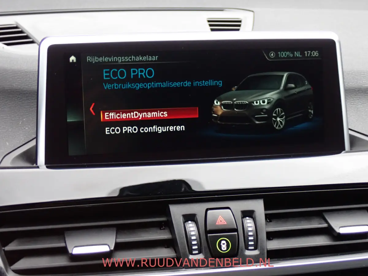 2.0i S-DRIVE PANODAK / CAMERA / HEAD-UP / SPORTLEER