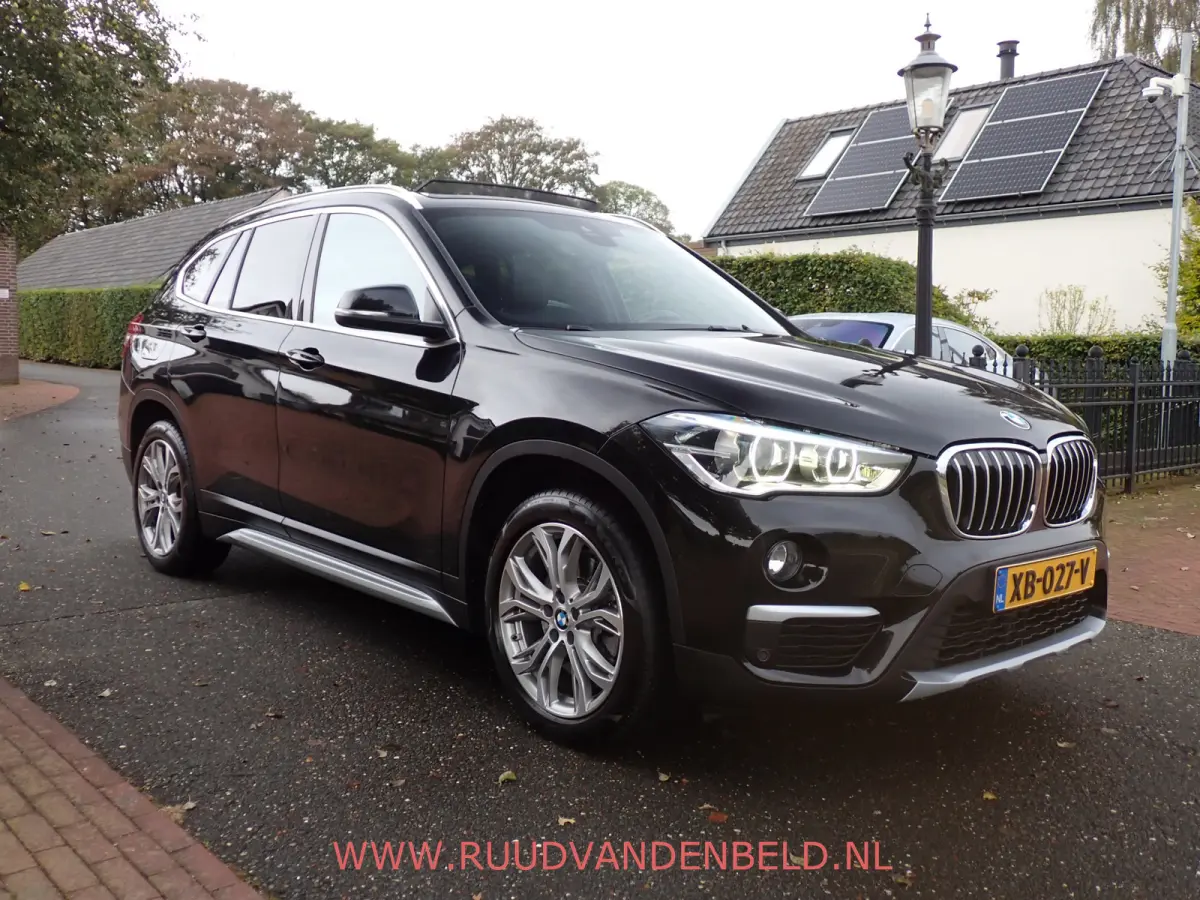 2.0i S-DRIVE PANODAK / CAMERA / HEAD-UP / SPORTLEER