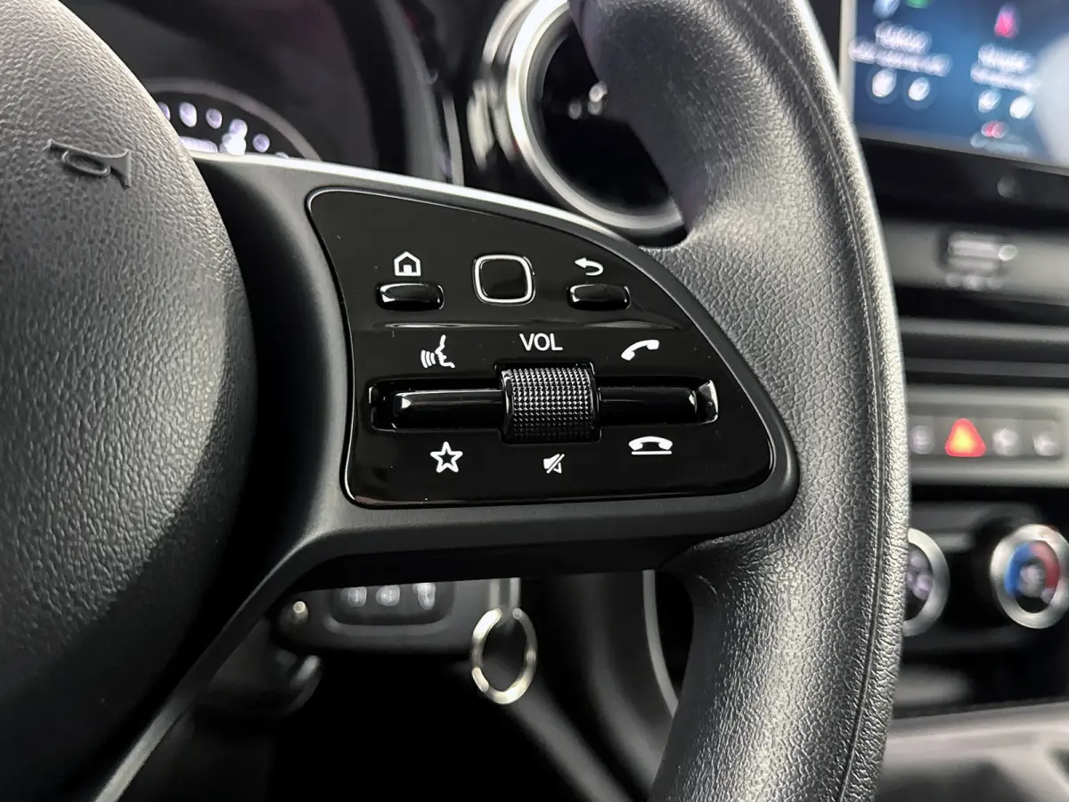 110 CDI L1 Pro Navigatie Camera Cruise control Carplay Led