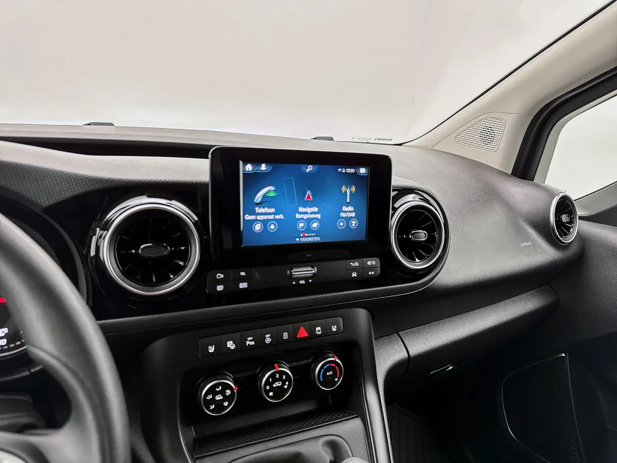 110 CDI L1 Pro Navigatie Camera Cruise control Carplay Led