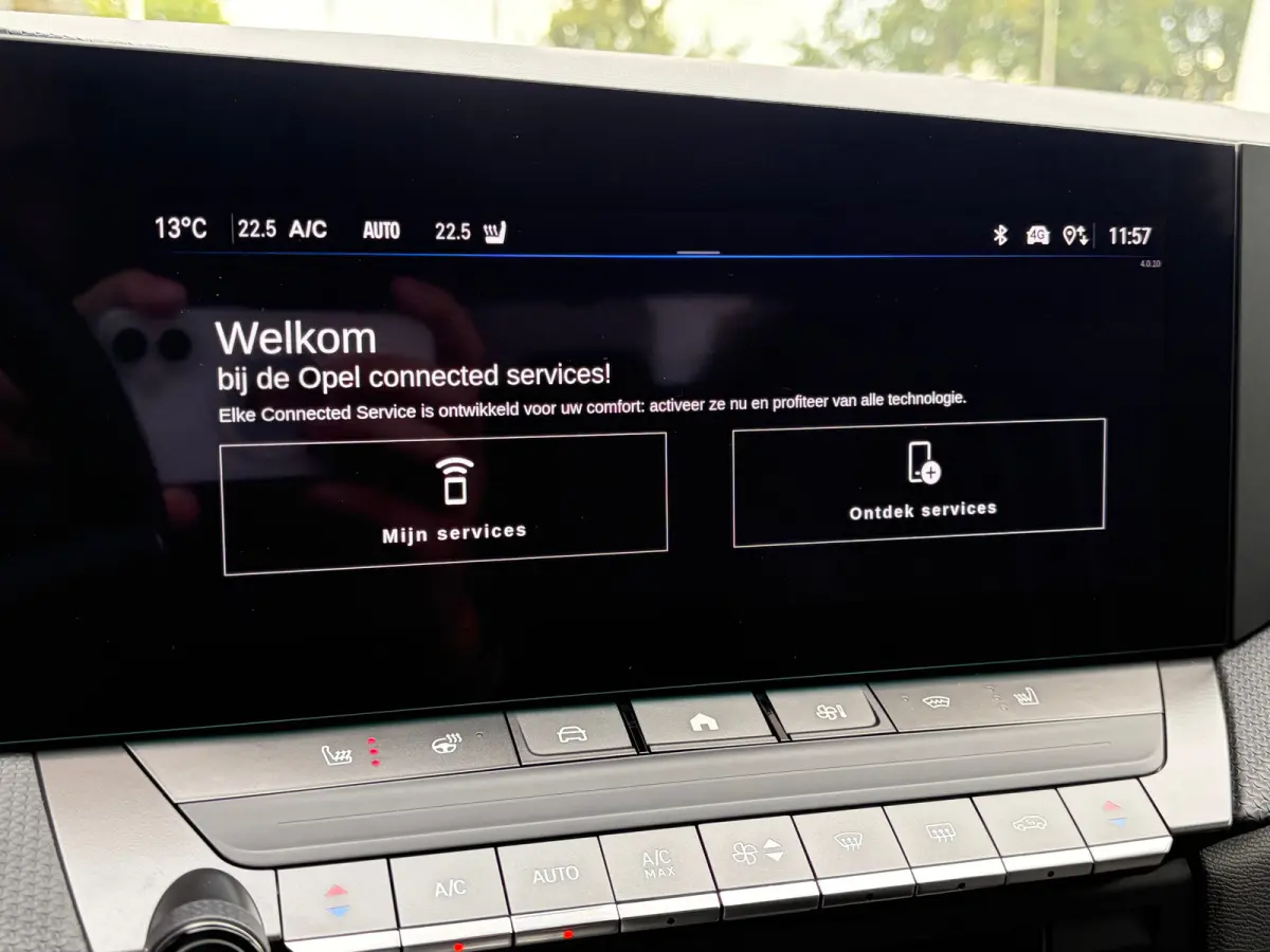 1.2 Turbo Hybrid 145 PK GS Aut. | ELEK. SCHUIF-/KANTELDAK| HEAD-UP DISPLAY| 360* CAMERA| MATRIX LED| AGR-COMFORTSTOELEN| ADAPTIEVE CRUISE CONTROL| DODEHOEK DETECTIE| SFEERVERLICHTING| STUUR,