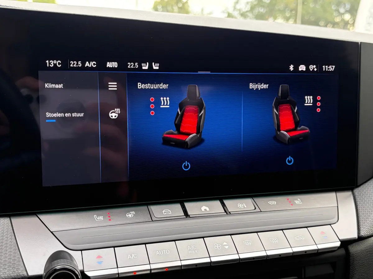 1.2 Turbo Hybrid 145 PK GS Aut. | ELEK. SCHUIF-/KANTELDAK| HEAD-UP DISPLAY| 360* CAMERA| MATRIX LED| AGR-COMFORTSTOELEN| ADAPTIEVE CRUISE CONTROL| DODEHOEK DETECTIE| SFEERVERLICHTING| STUUR,