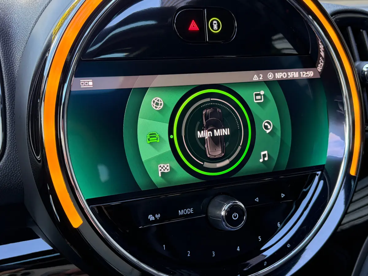 1.5 Cooper ALL4 220 PK Chili JCW | TREKHAAK AFNB.| ELEK. SCHUIF-/KANTELDAK| JOHN COOPER WORKS| LEDER MET STOELVERWARMING| HEAD-UP DISPLAY| ADAPTIEVE CRUISE CONTROL| ELEK. KOFFERKLEP| KEYLESS