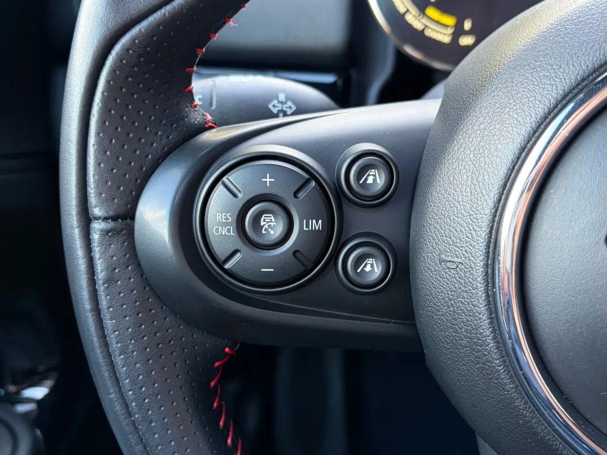 1.5 Cooper ALL4 220 PK Chili JCW | TREKHAAK AFNB.| ELEK. SCHUIF-/KANTELDAK| JOHN COOPER WORKS| LEDER MET STOELVERWARMING| HEAD-UP DISPLAY| ADAPTIEVE CRUISE CONTROL| ELEK. KOFFERKLEP| KEYLESS