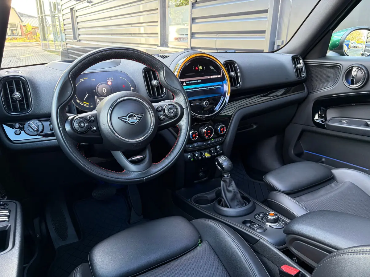 1.5 Cooper ALL4 220 PK Chili JCW | TREKHAAK AFNB.| ELEK. SCHUIF-/KANTELDAK| JOHN COOPER WORKS| LEDER MET STOELVERWARMING| HEAD-UP DISPLAY| ADAPTIEVE CRUISE CONTROL| ELEK. KOFFERKLEP| KEYLESS