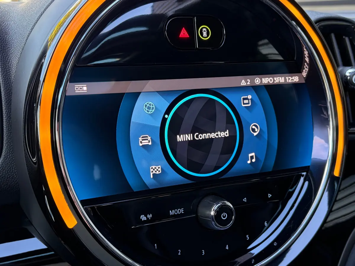 1.5 Cooper ALL4 220 PK Chili JCW | TREKHAAK AFNB.| ELEK. SCHUIF-/KANTELDAK| JOHN COOPER WORKS| LEDER MET STOELVERWARMING| HEAD-UP DISPLAY| ADAPTIEVE CRUISE CONTROL| ELEK. KOFFERKLEP| KEYLESS