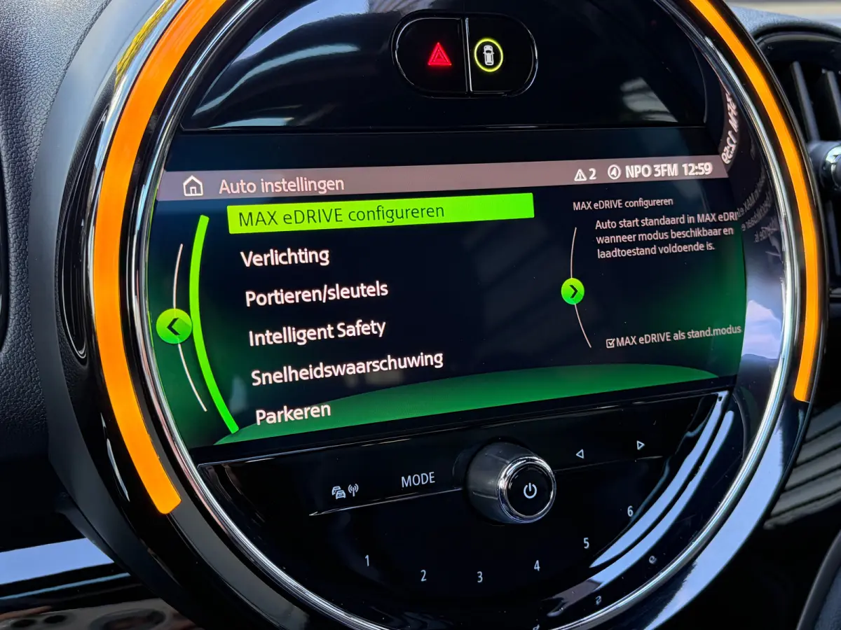 1.5 Cooper ALL4 220 PK Chili JCW | TREKHAAK AFNB.| ELEK. SCHUIF-/KANTELDAK| JOHN COOPER WORKS| LEDER MET STOELVERWARMING| HEAD-UP DISPLAY| ADAPTIEVE CRUISE CONTROL| ELEK. KOFFERKLEP| KEYLESS