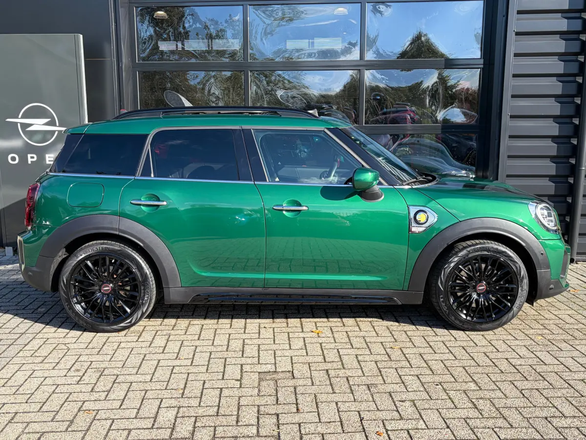 1.5 Cooper ALL4 220 PK Chili JCW | TREKHAAK AFNB.| ELEK. SCHUIF-/KANTELDAK| JOHN COOPER WORKS| LEDER MET STOELVERWARMING| HEAD-UP DISPLAY| ADAPTIEVE CRUISE CONTROL| ELEK. KOFFERKLEP| KEYLESS