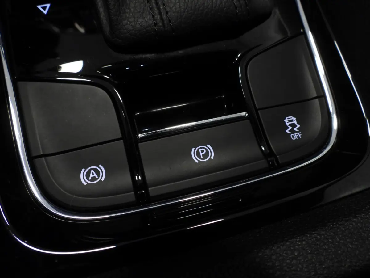 1.5 TSI Aut. Business Edition NAVI/CAMERA/WINTERPACK/LED/17"LMV!
