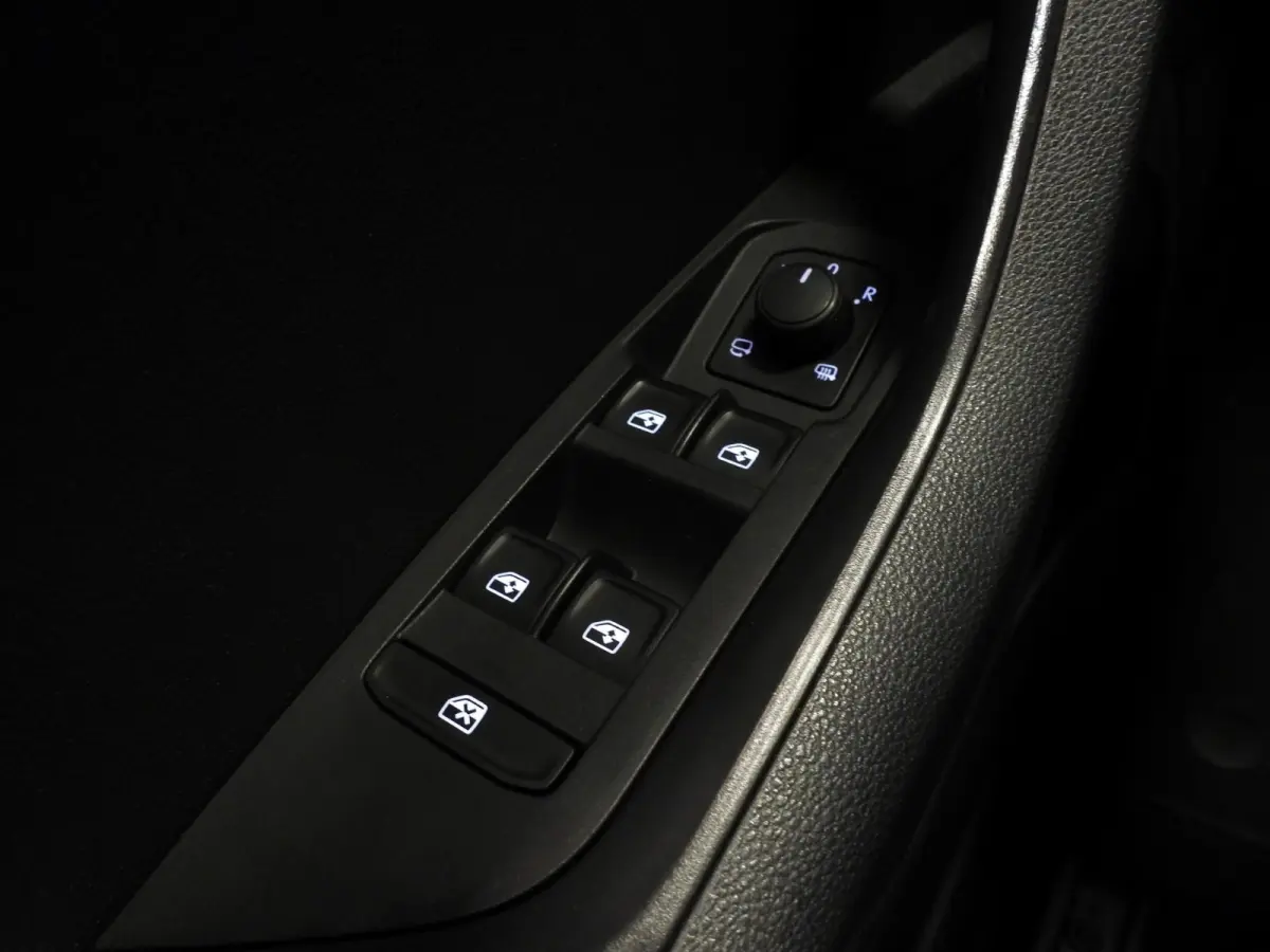 1.5 TSI Aut. Business Edition NAVI/CAMERA/WINTERPACK/LED/17"LMV!