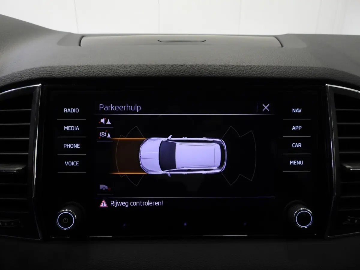1.5 TSI Aut. Business Edition NAVI/CAMERA/WINTERPACK/LED/17"LMV!
