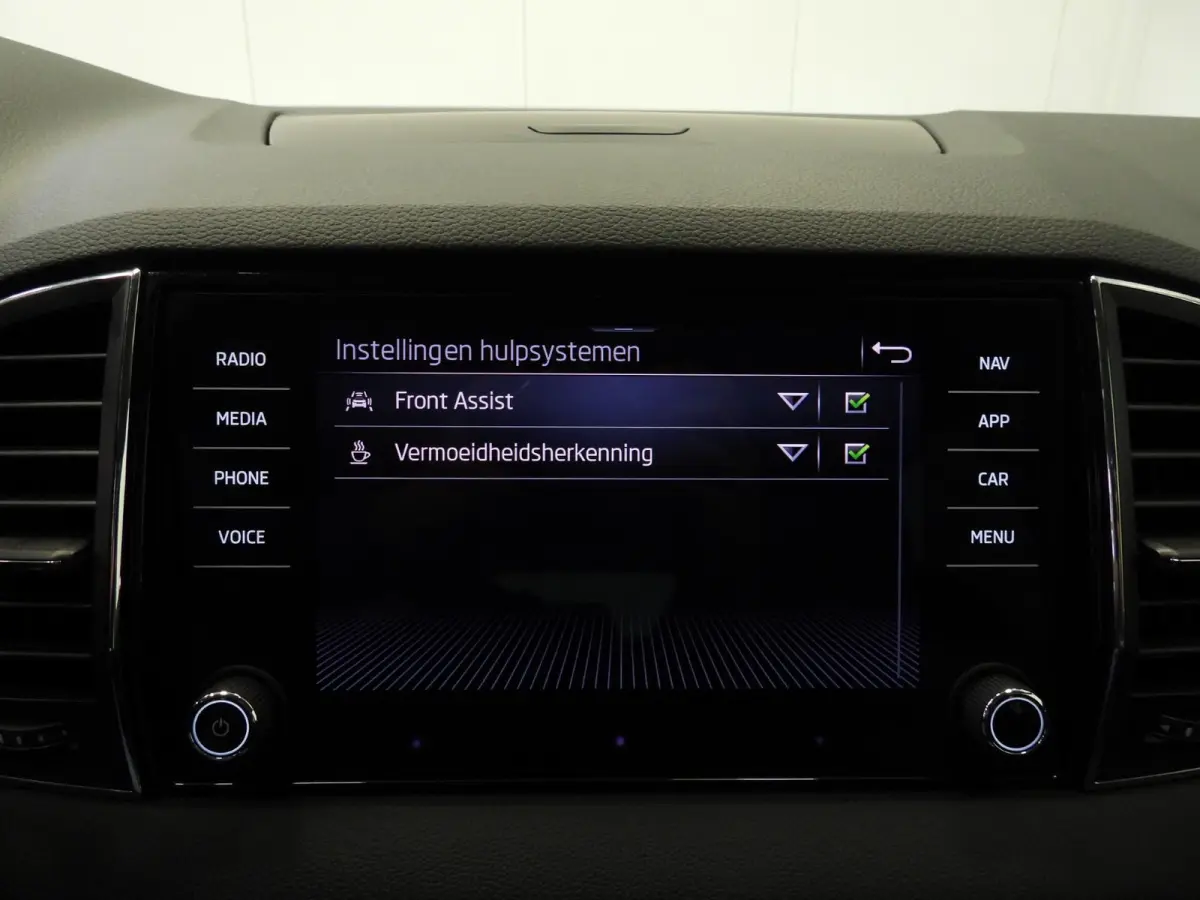 1.5 TSI Aut. Business Edition NAVI/CAMERA/WINTERPACK/LED/17"LMV!