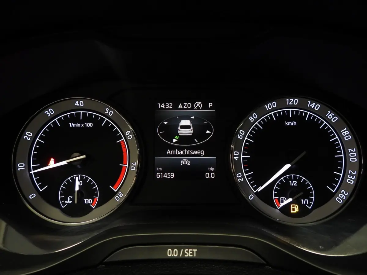 1.5 TSI Aut. Business Edition NAVI/CAMERA/WINTERPACK/LED/17"LMV!