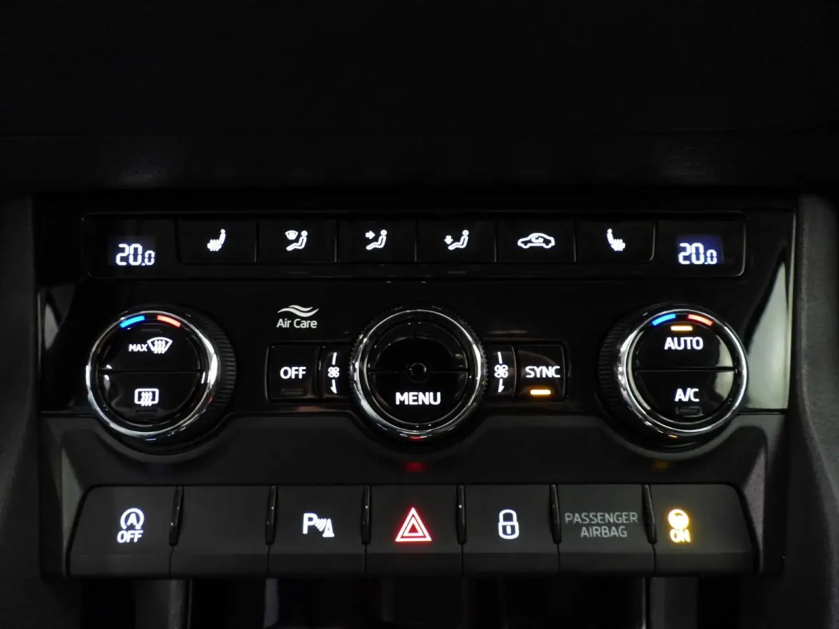 1.5 TSI Aut. Business Edition NAVI/CAMERA/WINTERPACK/LED/17"LMV!